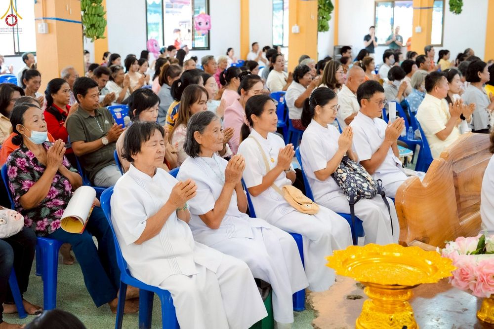 ภาพ No.250787:วันพุธที่ 8 ตุลาคม พ.ศ. 2568 พิธีทอดกฐินสามัคคีทั่วไทย 30,000 วัด โดยคณะศิษยานุศิษย์ บูชาธรรม 81 ปี หลวงพ่อธัมมชโย ณ วัดหนองโพธิ์ อ.กำแพงแสน จ.นครปฐม