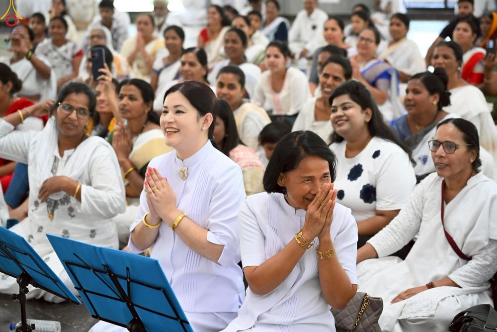 ภาพ No.263295:วันที่ 14 ตุลาคม พ.ศ. 2568 กฐินวัดถ้ำพุทธตรีรัศมี เมืองนาสิก รัฐมหาราษฎร์ ประเทศอินเดีย 