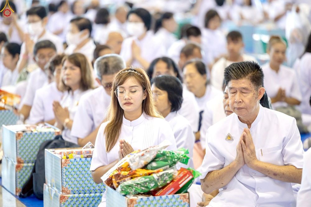 ภาพ No.263893:วันอาทิตย์ที่ 2 พฤศจิกายน พ.ศ. 2568 พิธีตักบาตรอาทิตย์ต้นเดือน ณ บ้านแก้วเรือนทองคุณยายฯ วัดพระธรรมกาย