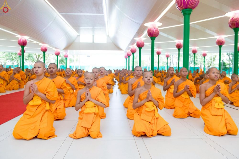 ภาพ No.250632:วันอังคารที่ 7 ตุลาคม พ.ศ. 2568 พิธีมหาปวารณาออกพรรษา ณ โบสถ์พระไตรปิฎก วัดพระธรรมกาย