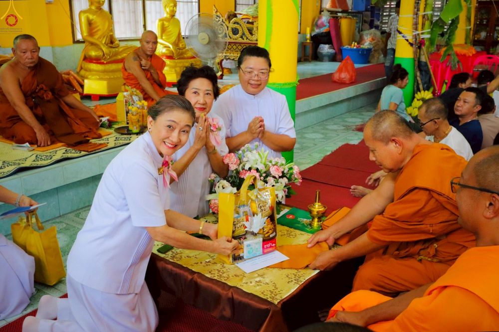 ภาพ No.270309:วันที่ 28 ตุลาคม พ.ศ. 2568 พิธีทอดกฐินสามัคคีทั่วไทย ณ สำนักสงฆ์เทพพิทักษ์ผล ต.แสนสุข อ.เมืองชลบุรี จ.ชลบุรี โดยคณะศิษยานุศิษย์ บูชาธรรม 81 ปี หลวงพ่อธัมมชโย