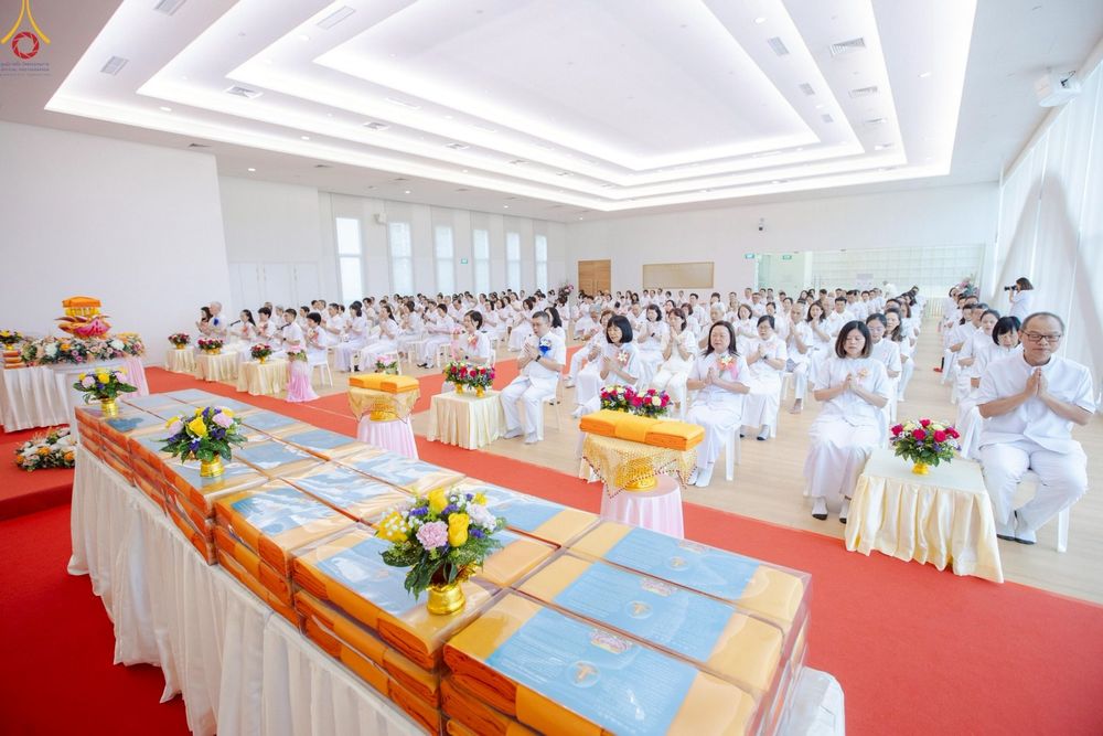 ภาพ No.254254:วันที่ 12 ตุลาคม พ.ศ. 2568 พิธีทอดกฐินสามัคคีวัดพระธรรมกายสิงคโปร์  新加坡法身寺功德衣法会 Dhammakaya Centre Singapore Kathina Ceremony  