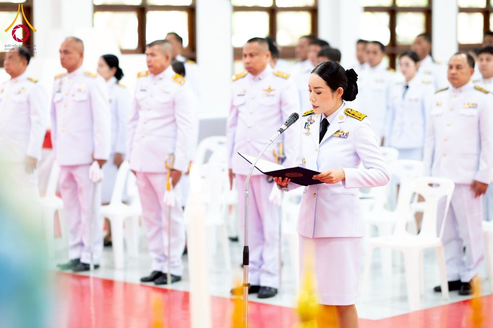 ภาพ No.237726:พิธีถวายเครื่องราชสักการะและวางพานพุ่ม และพิธีจุดเทียนถวายพระพรชัยมงคล เนื่องในโอกาสวันเฉลิมพระชนมพรรษา สมเด็จพระนางเจ้าสิริกิติ์ พระบรมราชินีนาถ พระบรมราชชนนีพันปีหลวง วันอังคารที่ 12 สิงหาคม พ.ศ. 2568  ณ อาคารปลูกศรัทธา 2 วัดพระธรรมกาย