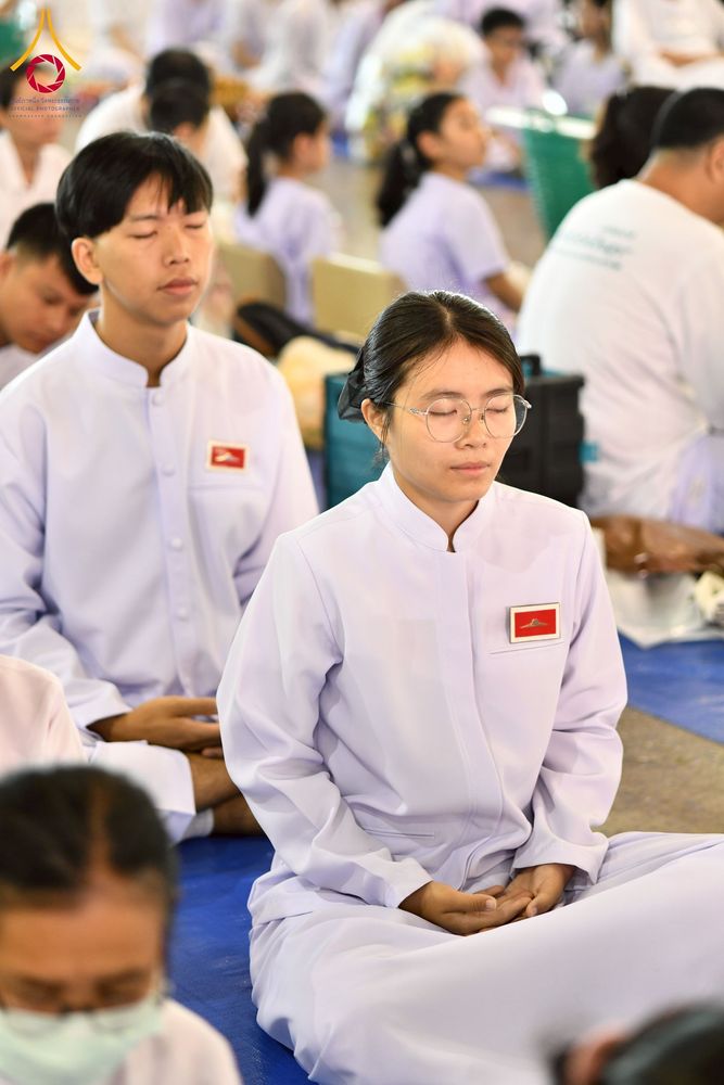 ภาพ No.256766:วันที่ 5 ตุลาคม พ.ศ. 2568 พิธีตักบาตร ข้าวสารอาหารแห้ง ณ บ้านแก้วเรือนทองคุณยายฯ สภาธรรมกายสากล วัดพระธรรมกาย