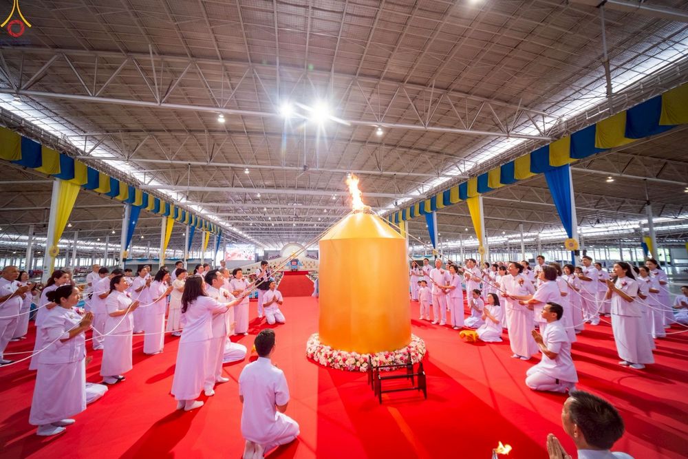 ภาพ No.240198:วันอาทิตย์ที่ 24 สิงหาคม พ.ศ. 2568 งานบุญวันอาทิตย์ พิธีจุดเทียนใจ ไฟนิรันด์ อนันตชัย ณ วัดพระธรรมกาย จ.ปทุมธานี