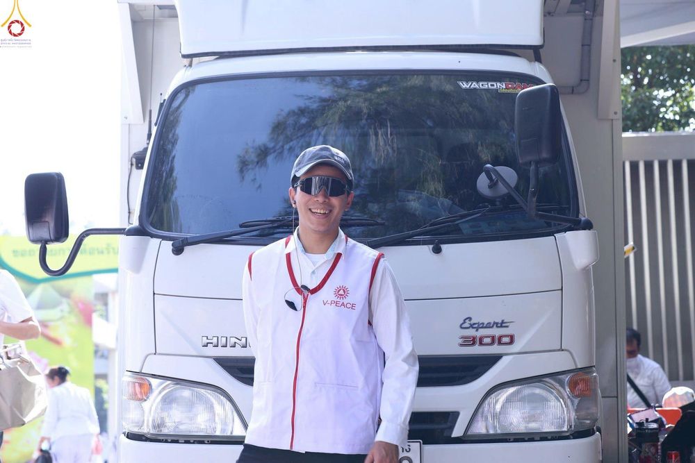 ภาพ No.296278:ภาพเบื้องหลังอาสาสมัครรวมใจ ชุดที่ 2 ในโครงการธรรมยาตรา กตัญญูบูชา มหาปูชนียาจารย์ พระมงคลเทพมุนี(สด จนฺทสโร) พระผู้ปราบมาร อนุสรณ์สถาน 7 แห่ง ปีที่ 14