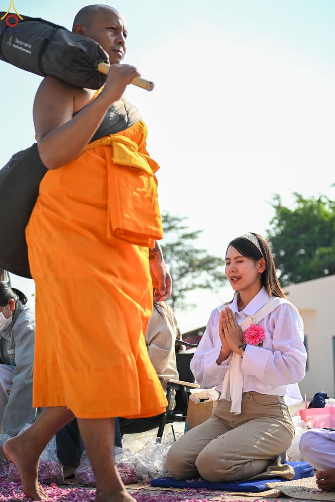 ภาพ No.299459:วันที่ 18 มกราคม พ.ศ. 2569 พิธีต้อนรับพระธรรมยาตรา ณ อนุสรณ์สถานลำดับที่ 5 สถานที่เผยแผ่วิชชาธรรมกายครั้งแรก อนุสรณ์สถานบางปลา วัดบางปลา อำเภอบางเลน จังหวัดนครปฐม ในโครงการธรรมยาตรา กตัญญูบูชา มหาปูชนียาจารย์ พระมงคลเทพมุนี(สด จนฺทสโร) พระผู้ปราบมาร อนุส