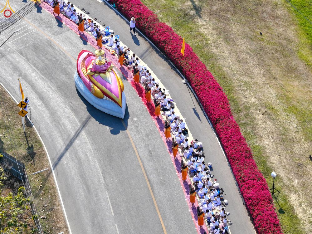 ภาพ No.305888:วันที่ 25 มกราคม พ.ศ. 2569 พิธีต้อนรับพระธรรมยาตรา วัดพระธรรมกาย(ภาพชุดที่ 3) ในโครงการธรรมยาตรา กตัญญูบูชา มหาปูชนียาจารย์ พระมงคลเทพมุนี(สด จนฺทสโร) พระผู้ปราบมาร อนุสรณ์สถาน 7 แห่ง ปีที่ 14