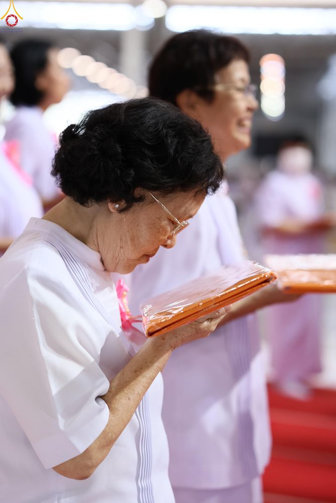 ภาพ No.318625:วันอาทิตย์ต้นเดือนที่ 5 เมษายน พ.ศ.2569 พิธีทอดผ้าป่าสมทบมหาสังฆทาน 40,000 กว่าวัดทั่วประเทศ ณ สภาธรรมกายสากล วัดพระธรรมกาย