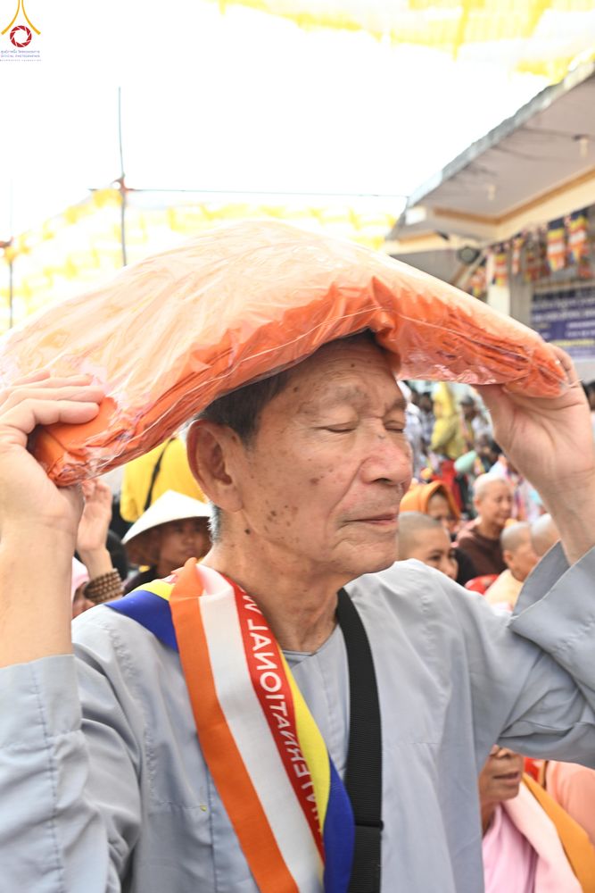 ภาพ No.284042:วันที่ 5 พฤศจิกายน พุทธศักราช 2568 กฐินสมทบวัดต่างประเทศ โดยคณะศิษยานุศิษย์ บูชาธรรม 81 ปี หลวงพ่อธัมมชโย ณ วัดพุทธนานาชาติเพื่อสวัสดิการสากล (Buddha International Welfare Mission)  เมืองพุทธคยา ประเทศอินเดีย