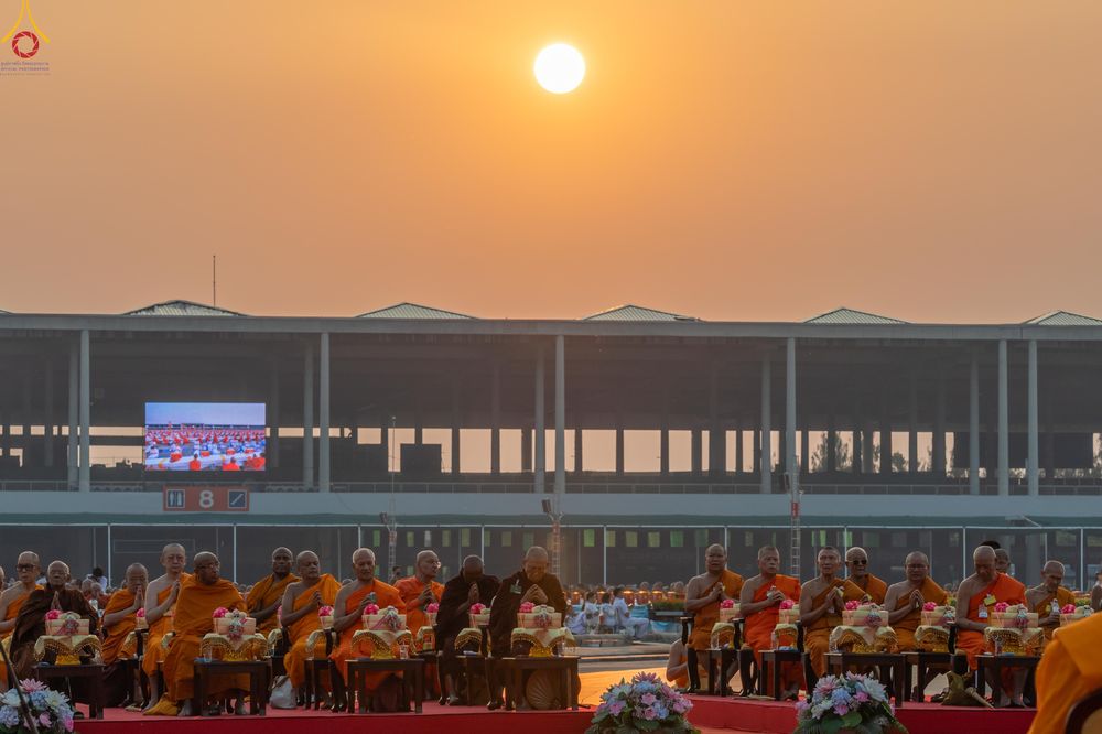 ภาพ No.324078:วันที่ 22 เมษายน พ.ศ.2569 (วันคุ้มครองโลก) พิธีถวายมหาสังฆทาน 40,000 กว่าวัดทั่วประเทศ ณ ลานธรรม พระมหาธรรมกายเจดีย์ วัดพระธรรมกาย