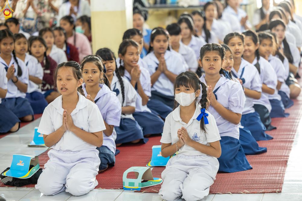 ภาพ No.293146:วันที่ 12 มกราคม พ.ศ. 2569 พิธีทอดผ้าป่าทำนุบำรุงศาสนสถาน ณ วัดไผ่โรงวัว ต.บางตาเถร อ.สองพี่น้อง จ.สุพรรณบุรี ในโครงการธรรมยาตรา กตัญญูบูชา มหาปูชนียาจารย์ พระมงคลเทพมุนี(สด จนฺทสโร) พระผู้ปราบมาร อนุสรณ์สถาน 7 แห่ง ปีที่ 14