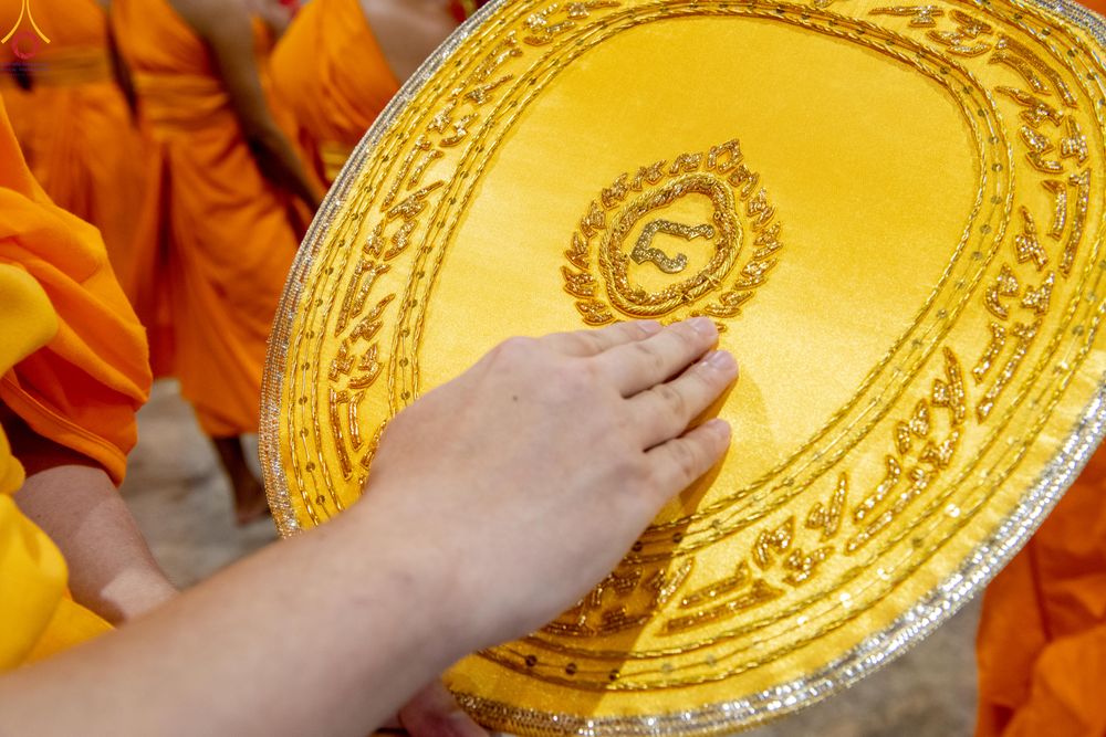 ภาพ No.339081:วันอาทิตย์ที่ 12 กรกฎาคม พ.ศ.2569 พิธีมุทิตาผู้สอบได้เปรียญธรรม ประโยค 1-2 ถึง ป.ธ.9 และ บ.ศ.1-2 ถึง บ.ศ.6 สำนักศาสนศึกษาวัดพระธรรมกาย ประจำปี 2569, พิธีมอบตราตั้งแต่งตั้งอาจารย์ใหญ่ สำนักศาสนศึกษาวัดพระธรรมกาย