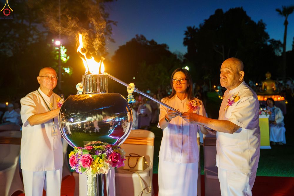 ภาพ No.332838:วันอาทิตย์ที่ 31 พฤษภาคม พ.ศ. 2569 วันวิสาขบูชา ณ วัดพระธรรมกายแคลิฟอร์เนีย  ประเทศสหรัฐอเมริกา