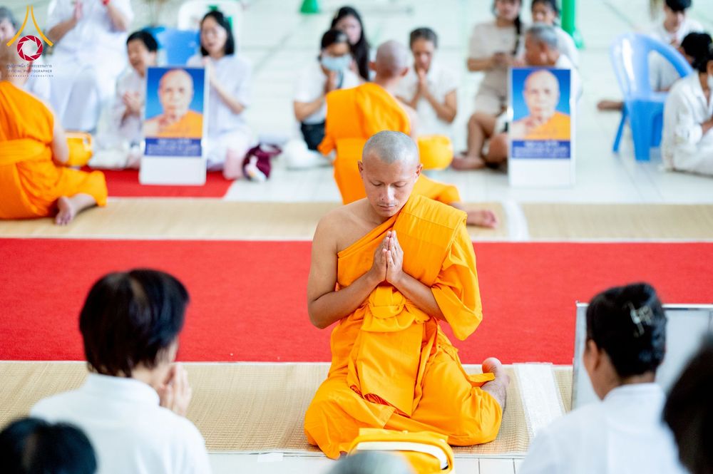 ภาพ No.256303:วันที่ 4 ตุลาคม พ.ศ. 2568 พิธีบรรพชาอุปสมบท  โครงการอุปสมบทหมู่บูชาธรรม 141 ปี  พระมงคลเทพมุนี (สด จนฺทสโร) ณ โบสถ์พระไตรปิฏก วัดพระธรรมกาย จ.ปทุมธานี