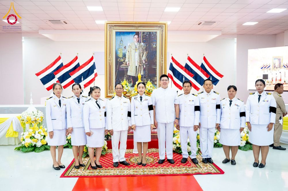 ภาพ No.276132:วันที่ 5 ธันวาคม พ.ศ. 2568 พสกนิกรอำเภอคลองหลวง พร้อมใจบำเพ็ญกุศลอุทิศถวาย “ในหลวงรัชกาลที่ 9” น้อมรำลึกในพระมหากรุณาธิคุณ เนื่องในวันคล้ายวันพระบรมราชสมภพ วันชาติ และวันพ่อแห่งชาติ ณ อาคารปลูกศรัทธา 2 วัดพระธรรมกาย อำเภอคลองหลวง จังหวัดปทุมธานี