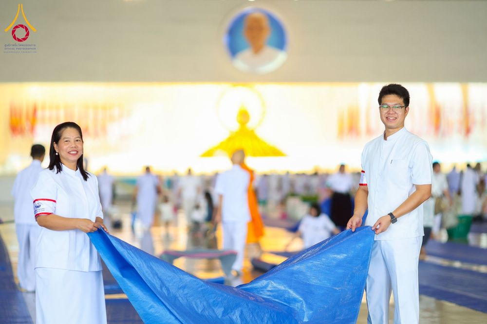 ภาพ No.256887:วันที่ 5 ตุลาคม พ.ศ. 2568 พิธีตักบาตร ข้าวสารอาหารแห้ง ณ บ้านแก้วเรือนทองคุณยายฯ สภาธรรมกายสากล วัดพระธรรมกาย