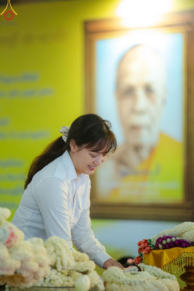ภาพ No.154930:พิธีจุดประทีป, พิธีฉลองชัยสวดมนต์บทธัมมจักกัปปวัตนสูตร ณ มหารัตนวิหารคด วัดพระธรรมกาย วันอังคารที่ 17 กันยายน พ.ศ. 2567