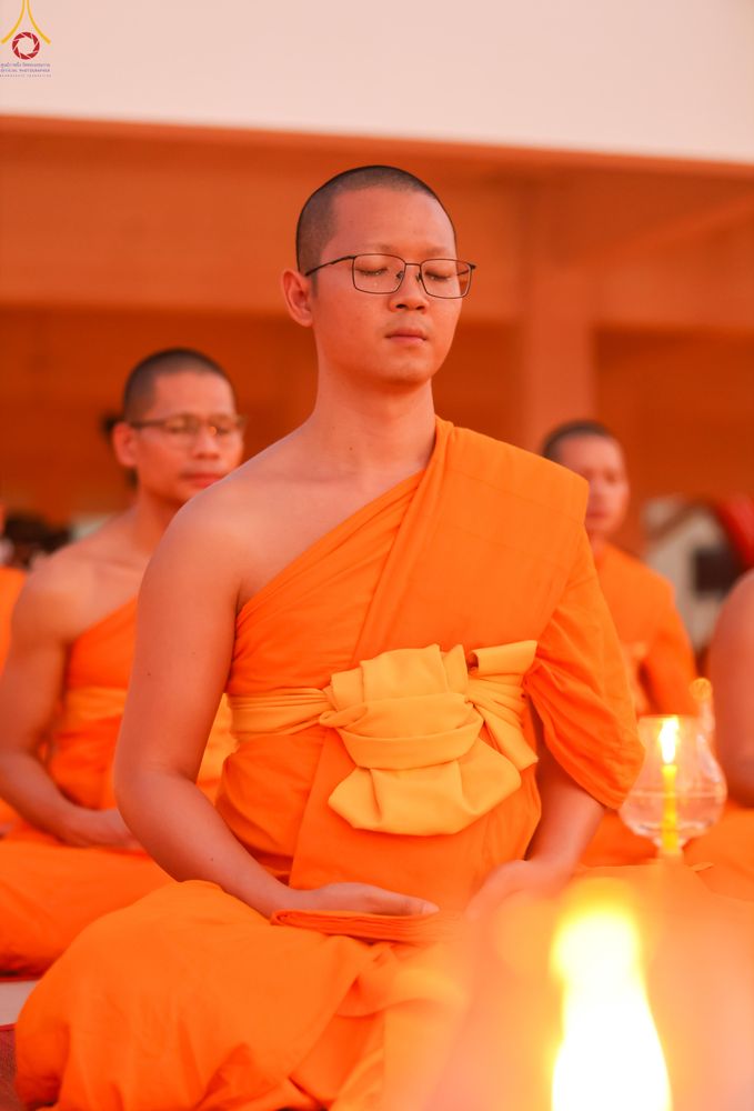 ภาพ No.302906:วันที่ 24 มกราคม พ.ศ. 2569 พิธีจุดประทีปธรรมถวายเป็นพุทธบูชา  และบูชาธรรมมหาปูชนียาจารย์  ณ อาคารธรรมยาตรา กตัญญูบูชามหาปูชนียาจารย์  ตรงข้ามวัดปากน้ำภาษีเจริญ จ.กรุงเทพมหานคร ในโครงการธรรมยาตรา กตัญญูบูชา มหาปูชนียาจารย์ พระมงคลเทพมุนี(สด จนฺทสโร) พระผู