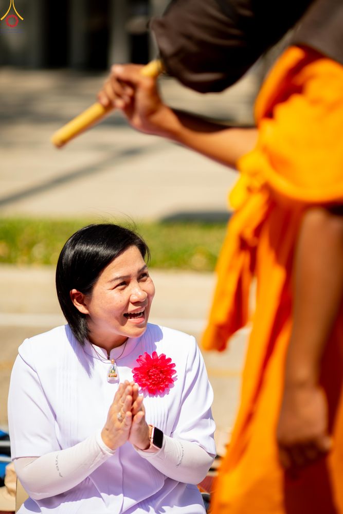 ภาพ No.304712:วันที่ 25 มกราคม พ.ศ. 2569 พิธีต้อนรับพระธรรมยาตรา (ภาพชุดที่ 2) รร.สามัคคีราษฏร์บำรุง-วัดพระธรรมกาย ในโครงการธรรมยาตรา กตัญญูบูชา มหาปูชนียาจารย์ พระมงคลเทพมุนี(สด จนฺทสโร) พระผู้ปราบมาร อนุสรณ์สถาน 7 แห่ง ปีที่ 14