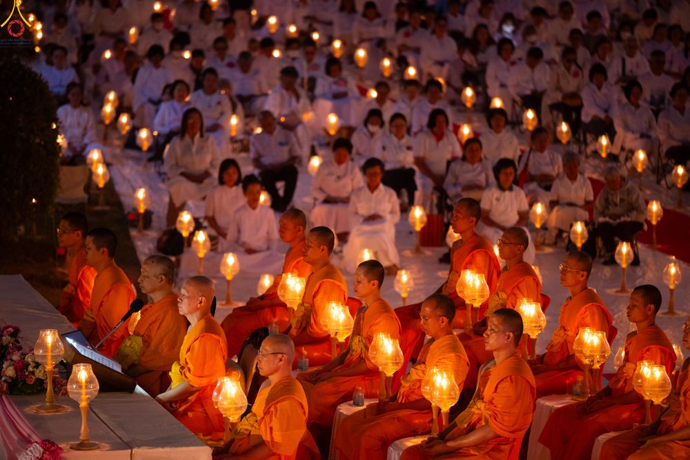 ภาพ No.294190:วันที่ 13 มกราคม พ.ศ. 2569 พิธีจุดประทีปถวายเป็นพุทธบูชา และบูชาธรรมมหาปูชนียาจารย์  (ภาพชุดที่ 2) ณ วัดสองพี่น้อง ต.ต้นตาล อ.สองพี่น้อง จ.สุพรรณบุรี ในโครงการธรรมยาตรา กตัญญูบูชา มหาปูชนียาจารย์ พระมงคลเทพมุนี(สด จนฺทสโร) พระผู้ปราบมาร อนุสรณ์สถาน 7 แห่