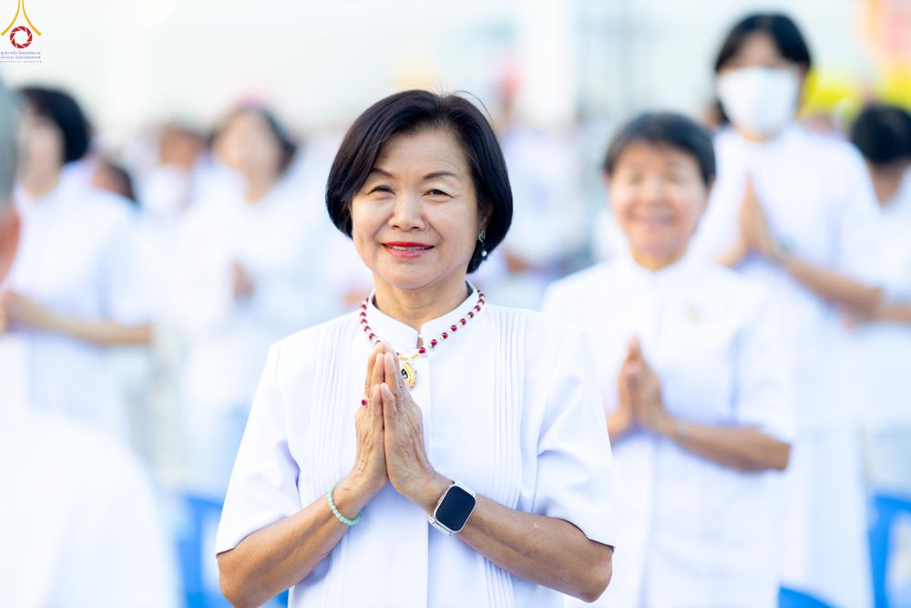 ภาพ No.307807:วันที่ 31 มกราคม พ.ศ. 2569 พิธีจุดประทีปธรรมถวายเป็นพุทธบูชา  และบูชาธรรมมหาปูชนียาจารย์ (ภาพชุดที่ 2) ณ วัดพระธรรมกาย ปทุมธานี ในโครงการธรรมยาตรา กตัญญูบูชา มหาปูชนียาจารย์ พระมงคลเทพมุนี(สด จนฺทสโร) พระผู้ปราบมาร อนุสรณ์สถาน 7 แห่ง ปีที่ 14