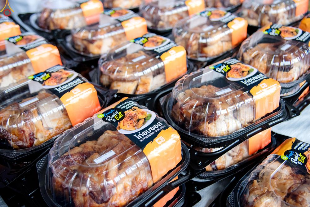 ภาพ No.325748:วันที่ 22 เมษายน พ.ศ.2569(วันคุ้มครองโลก) งานถวายมหาสังฆทาน 40,000 กว่าวัดทั่วประเทศ เจ้าหน้าที่ สาธุชน ร่วมใจจัดเตรียมภัตตาหารเพล (ชุด 2)