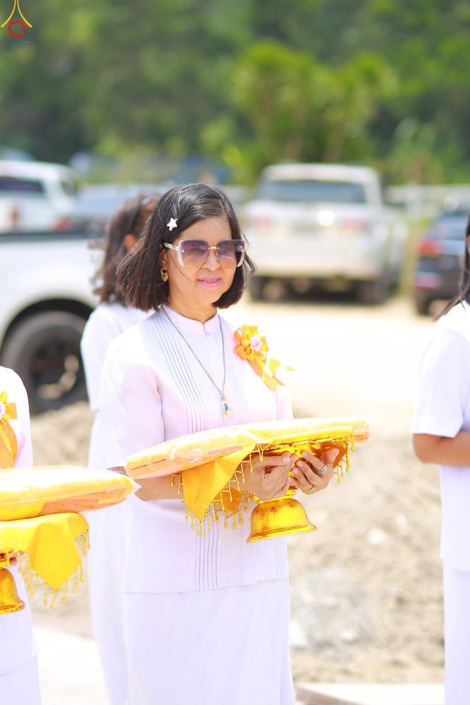 ภาพ No.320132:วันเสาร์ที่ 4 เมษายน 2569 พิธีตัดปอยผม ขอขมาผู้ปกครอง  มอบบาตร-ผ้าไตร และพิธีบรรพชาสามเณร 87 รูป  ณ ศูนย์ปฏิบัติธรรมระยอง(บ้านช่องลม)  ต.บางบุตร อ.บ้านค่าย จ.ระยอง