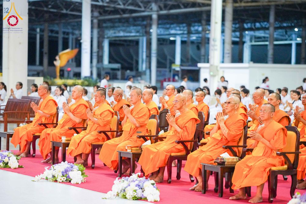 ภาพ No.316718:วันอาทิตย์ที่ 29 มีนาคม พ.ศ. 2569 พิธีทอดผ้าบังสุกุลและพิธีชำระร่าง โยมพ่อณรงค์ จินตมากุล  สิริอายุ 99 ปี 11 เดือน โยมบิดา พระครูปลัดรัตนวีรวัฒน์ (รังสฤษดิ์ อิทฺธิจินตโก) ที่ปรึกษาเจ้าคณะจังหวัดปทุมธานี เจ้าอาวาสวัดพระธรรมกาย  ณ ฌาปนสถานชั่วคราว ทางเข้า 