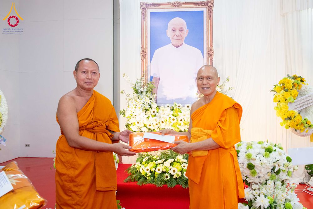 ภาพ No.314889:วันอาทิตย์ที่ 22 มีนาคม พ.ศ. 2569 พิธีบำเพ็ญกุศล คุณพ่อณรงค์ จินตมากุล  สิริอายุ 99 ปี 11 เดือน โยมบิดา พระครูปลัดรัตนวีรวัฒน์ (รังสฤษดิ์ อิทฺธิจินตโก) ที่ปรึกษาเจ้าคณะจังหวัดปทุมธานี เจ้าอาวาสวัดพระธรรมกาย  ณ ห้องปลูกศรัทธา 2 วัดพระธรรมกาย ปทุมธานี