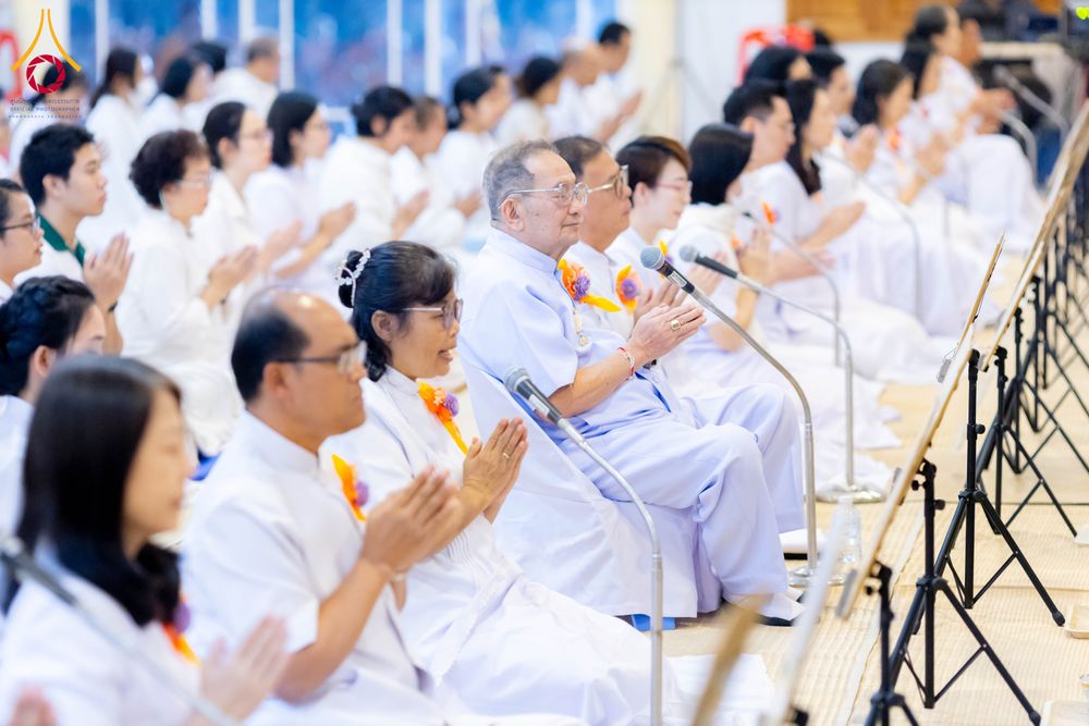 ภาพ No.294828:วันที่ 15 มกราคม พ.ศ. 2569 พิธีถวายภัตตาหารเป็นสังฆทาน แด่พระธรรมยาตรา ณ วัดโบสถ์บน ต.บางคูเวียง จ.นนทบุรี อนุสรณ์สถานลำดับที่ 4 สถานที่เกิดด้วยกายธรรม ในโครงการธรรมยาตรา กตัญญูบูชา มหาปูชนียาจารย์ พระมงคลเทพมุนี(สด จนฺทสโร) พระผู้ปราบมาร อนุสรณ์สถาน 7 แ