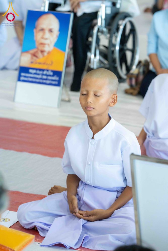 ภาพ No.319450:วันเสาร์ที่ 4 เมษายน พ.ศ.2569 พิธีขอขมา มอบผ้าไตร และถวายบาตรแด่นาคธรรมทายาท ในโครงการบรรพชาสามเณรฟื้นฟูพระพุทธศาสนาทั่วไทย โครงการหน่อแก้วเปรียญธรรม รุ่นที่ 14 โครงการสามเณรยุวธรรมทายาท รุ่นที่ 34 โครงการสามเณรมัชฌิมธรรมทายาท รุ่นที่ 30 ณ สภาธรรมกายสากล