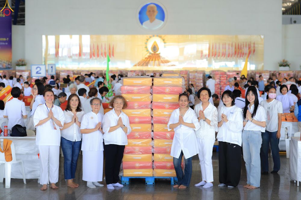 ภาพ No.322194:วันที่ 14 เมษายน พ.ศ.2569 การเตรียมกล่องไทยธรรม วันสุดท้าย เพื่องานถวายมหาสังฆทาน 40,000 กว่าวัดทั่วประเทศ วันคุ้มครองโลก 22 เมษายน พ.ศ.2569 วัดพระธรรมกาย