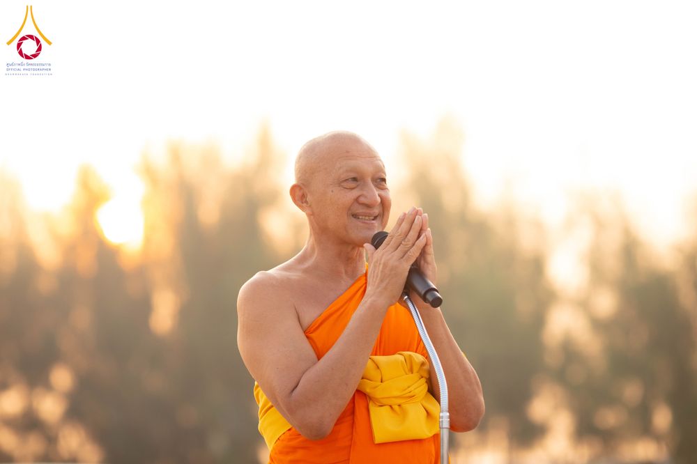 ภาพ No.299871:วันที่ 19 มกราคม พ.ศ.2569 พระธรรมยาตราปฏิบัติธรรมและถ่ายภาพหมู่ประวัติศาสตร์ ณ อนุสรณ์สถานลำดับที่ 5 สถานที่เผยแผ่วิชชาธรรมกายครั้งแรก  อนุสรณ์สถานบางปลาวัดบางปลา อ.บางเลน จ.นครปฐม ในโครงการธรรมยาตรา กตัญญูบูชา มหาปูชนียาจารย์ พระมงคลเทพมุนี(สด จนฺทสโร) 