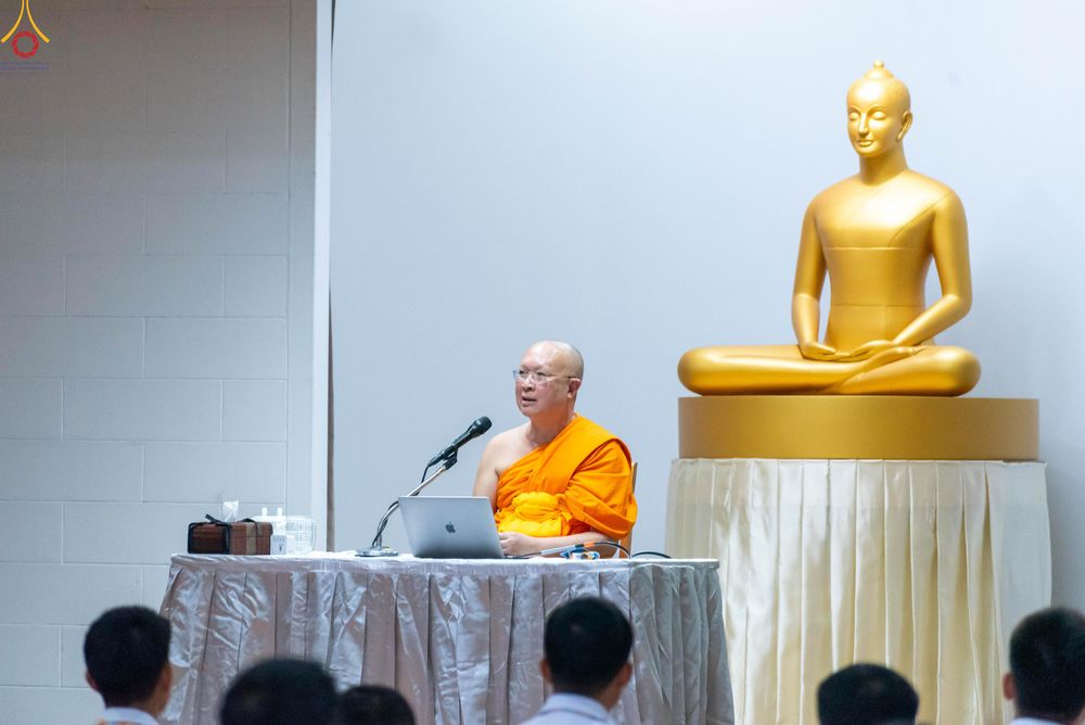 ภาพ No.319985:วันที่ 6 เมษายน พ.ศ.2569 ทีมจัดภัตตาหารประชุมเตรียมงานถวายมหาสังฆทาน 40,000 กว่าวัดทั่วประเทศ บูชาธรรม 82 ปี หลวงพ่อธัมมชโย