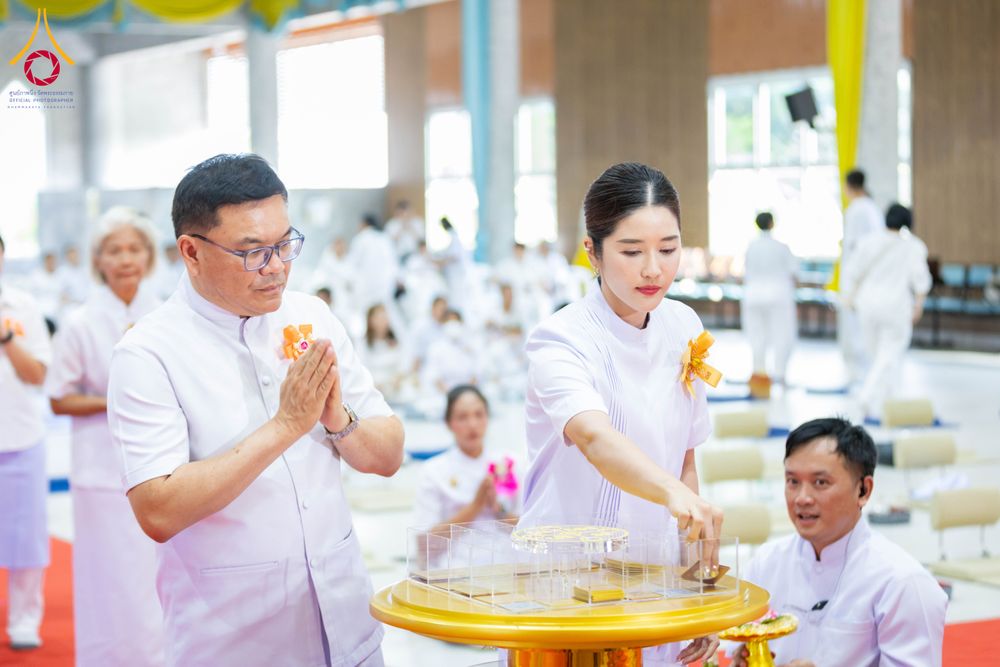 ภาพ No.315696:วันอาทิตย์ ที่ 22 มีนาคม พ.ศ. 2569 พิธีทอดผ้าป่าฉลองพระประธาน พิธีประดิษฐานพระบรมสารีริกธาตุในองค์พระประธาน พิธีจารึกชื่อบรรจุในแผ่นฌาน ณ ศูนย์ปฏิบัติธรรมสมุทรปราการ (บางบ่อ)