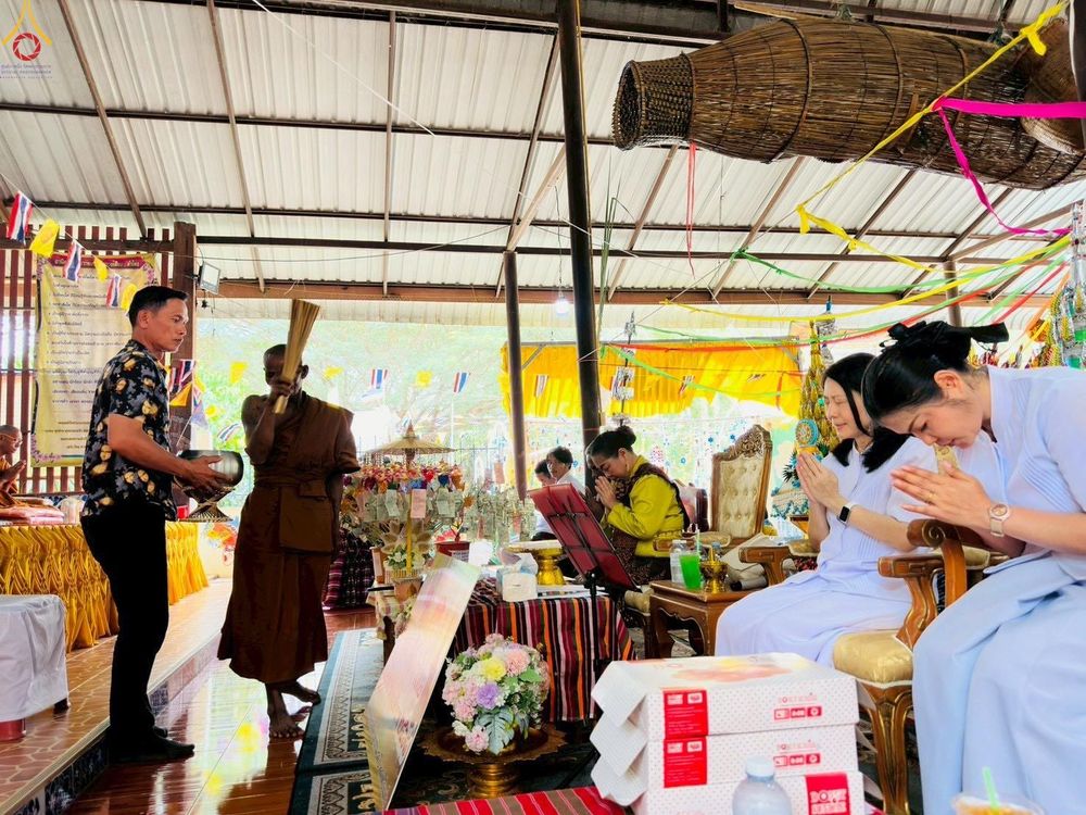 ภาพ No.282015:วันที่ 2 พฤศจิกายน พ.ศ. 2568 พิธีทอดกฐินสามัคคีทั่วไทย 30,000 วัด  โดยคณะศิษยานุศิษย์ บูชาธรรม 81 ปี  หลวงพ่อธัมมชโย ณ วัดมงคลเทพาราม (วัดปากน้ำ) อ.หาดใหญ่ จ.สงขลา