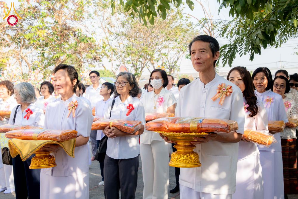 ภาพ No.305096:วันที่ 28 มกราคม พ.ศ. 2569 พิธีทอดผ้าป่าทำนุบำรุงศาสนสถาน ณ วัดเกิดการอุดม อ.คลองหลวง จ.ปทุมธานี ในโครงการธรรมยาตรา กตัญญูบูชา มหาปูชนียาจารย์ พระมงคลเทพมุนี(สด จนฺทสโร) พระผู้ปราบมาร อนุสรณ์สถาน 7 แห่ง ปีที่ 14