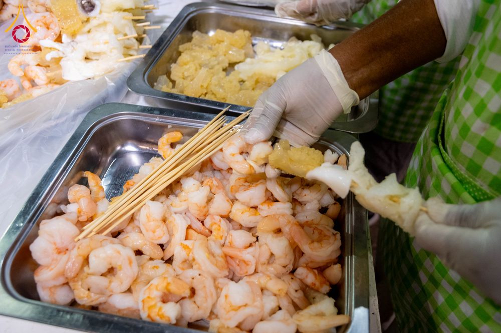 ภาพ No.303794:วันที่ 28 มกราคม พ.ศ. 2569 พิธีถวายภัตตาหารเป็นสังฆทาน แด่พระธรรมยาตรา ณ วัดพระธรรมกาย  จังหวัดปทุมธานี ในโครงการธรรมยาตรา กตัญญูบูชา มหาปูชนียาจารย์ พระมงคลเทพมุนี(สด จนฺทสโร) พระผู้ปราบมาร อนุสรณ์สถาน 7 แห่ง ปีที่ 14