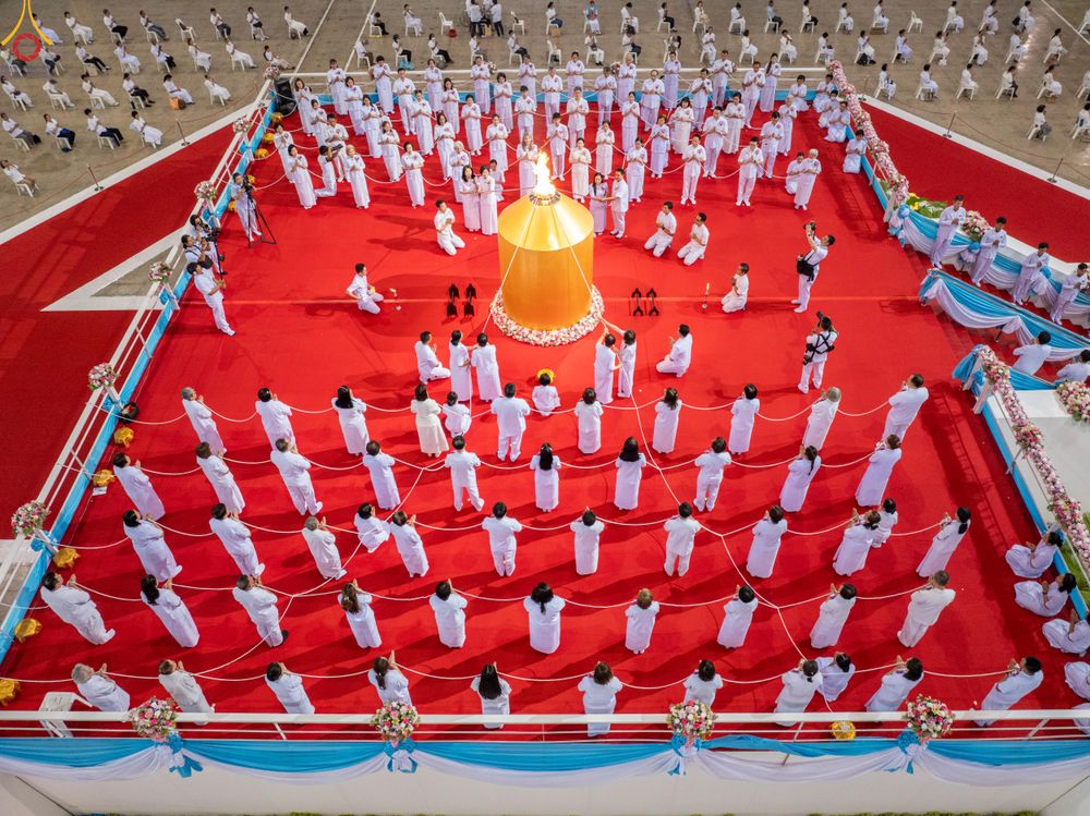 ภาพ No.286394:วันอาทิตย์ที่ 13 กรกฎาคม พ.ศ.2568 พิธีปฎิบัติธรรม และพิธีจุดเทียนใจ ไฟนิรันดร์ อนันตชัย ณ สภาธรรมกายสากล วัดพระธรรมกาย