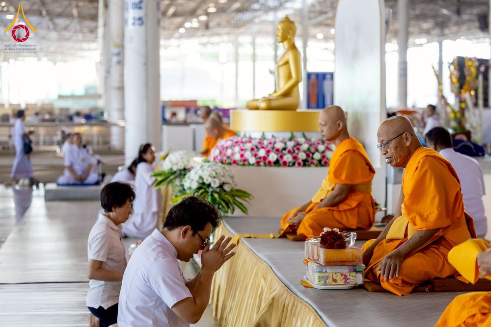 ภาพ No.277085:วันอาทิตย์ที่ 7 ธันวาคม พ.ศ. 2568 พิธีตักบาตรอาทิตย์ต้นเดือน ณ บ้านแก้วเรือนทองคุณยายฯ วัดพระธรรมกาย