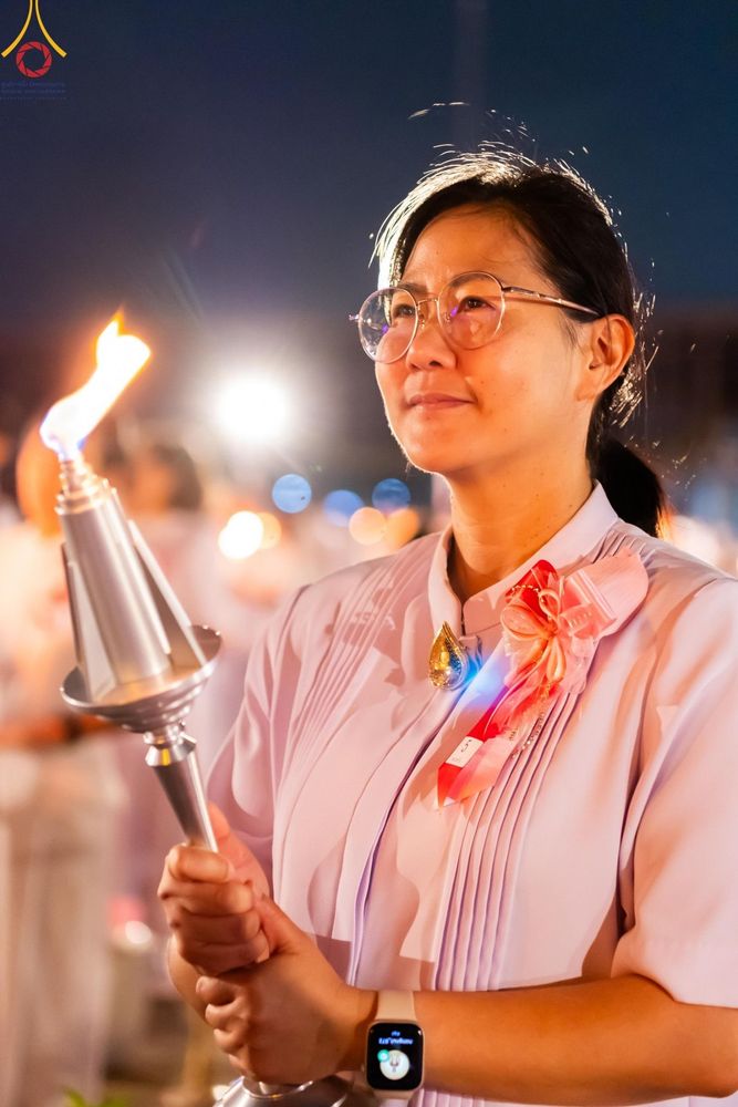 ภาพ No.160672:พิธีจุดประทีป 20,000 ดวง บูชาพระมหาธรรมกายเจดีย์ และบูชาพระมงคลเทพมุนี (สด จนฺทสโร) พระผู้ปราบมาร ณ ลานธรรม พระมหาธรรมกายเจดีย์ วัดพระธรรมกาย จ.ปทุมธานี วันที่ 10 ตุลาคม พ.ศ. 2567