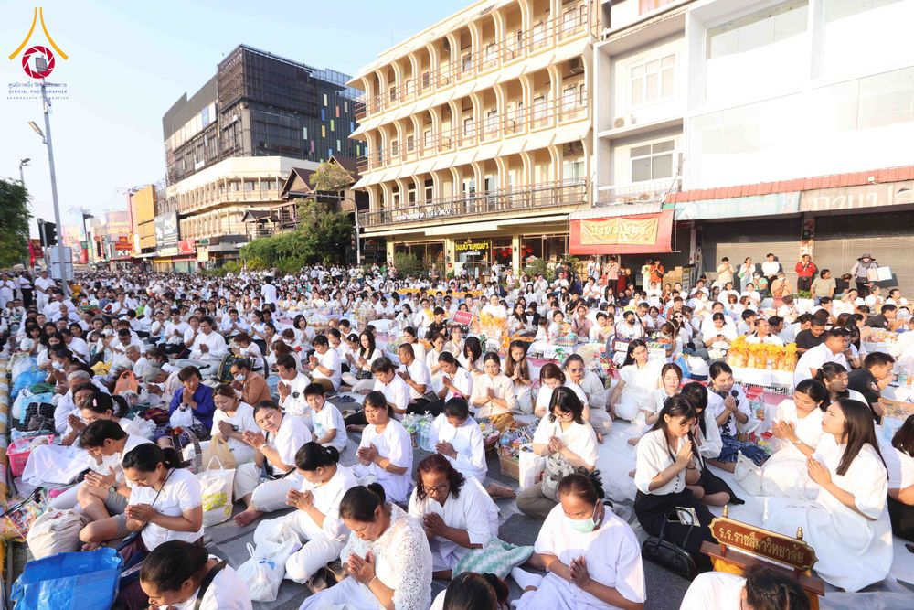 ภาพ No.312796:วันอาทิตย์ที่ 8 มีนาคม พ.ศ.2569 ทำบุญเมืองนครราชสีมา 558 ปี ตักบาตรพระ 10,000 รูป (ภาพชุดที่ 2)