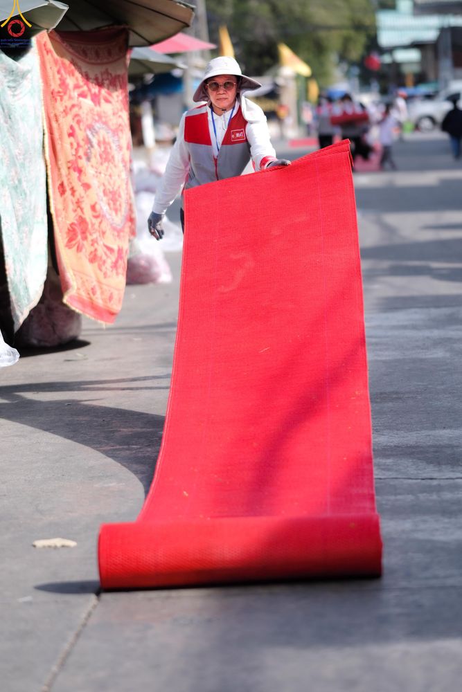 ภาพ No.296208:ภาพเบื้องหลังอาสาสมัครรวมใจ ชุดที่ 2 ในโครงการธรรมยาตรา กตัญญูบูชา มหาปูชนียาจารย์ พระมงคลเทพมุนี(สด จนฺทสโร) พระผู้ปราบมาร อนุสรณ์สถาน 7 แห่ง ปีที่ 14