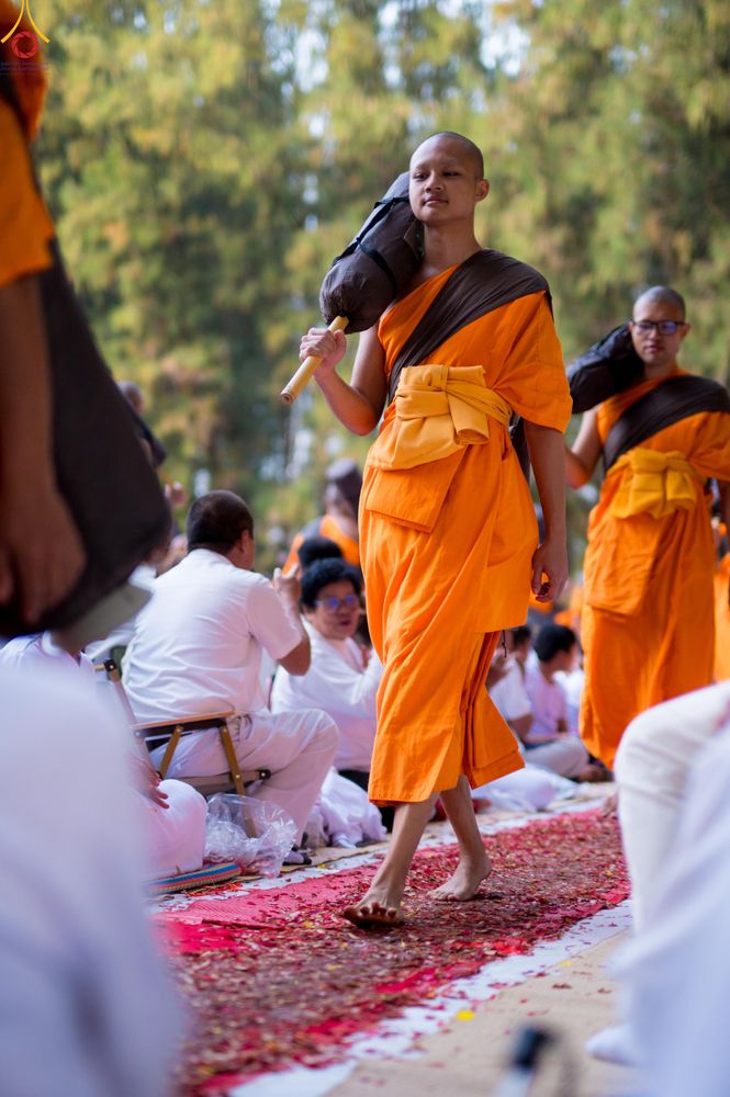 ภาพ No.287509:วันที่ 3 มกราคม พ.ศ. 2569 พิธีต้อนรับพระธรรมยาตรา ในโครงการธรรมยาตรา กตัญญูบูชา มหาปูชนียาจารย์ พระมงคลเทพมุนี(สด จนฺทสโร) พระผู้ปราบมาร อนุสรณ์สถาน 7 แห่ง ปีที่ 14 ณ อนุสรณ์สถานมหาวิหารพระมงคลเทพมุนี (โลตัสแลนด์) อ.สองพี่น้อง จ.สุพรรณบุรี