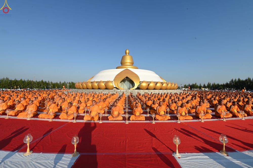 ภาพ No.302080:วันที่ 23 มกราคม พ.ศ. 2569 พิธีจุดประทีปธรรมถวายเป็นพุทธบูชา และบูชาธรรมมหาปูชนียาจารย์  ณ อนุสรณ์สถานลำดับที่ 5 สถานที่เผยแผ่วิชชาธรรมกายครั้งแรก อนุสรณ์สถานบางปลา วัดบางปลา อำเภอบางเลน จังหวัดนครปฐม ในโครงการธรรมยาตรา กตัญญูบูชา มหาปูชนียาจารย์ พระมงคล