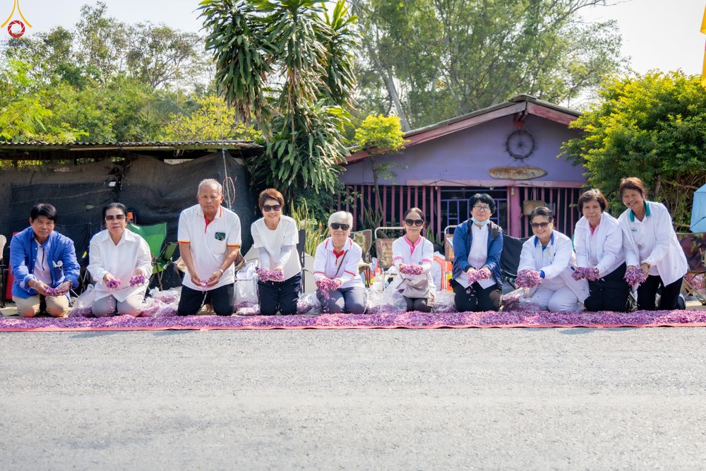 ภาพ No.299302:วันที่ 18 มกราคม พ.ศ. 2569 พิธีต้อนรับพระธรรมยาตรา ณ อนุสรณ์สถานลำดับที่ 5 สถานที่เผยแผ่วิชชาธรรมกายครั้งแรก อนุสรณ์สถานบางปลา วัดบางปลา อำเภอบางเลน จังหวัดนครปฐม ในโครงการธรรมยาตรา กตัญญูบูชา มหาปูชนียาจารย์ พระมงคลเทพมุนี(สด จนฺทสโร) พระผู้ปราบมาร อนุส