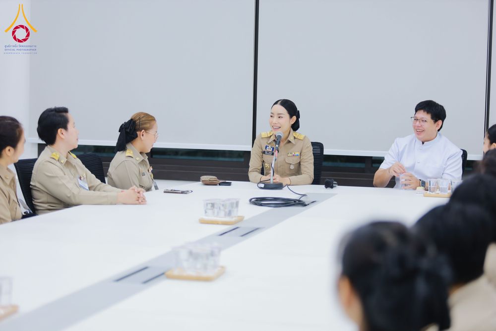 ภาพ No.311467:วันจันทร์ที่ 23 กุมภาพันธ์ พ.ศ. 2569 เปิดโลกทัศน์ผู้บริหารสถานศึกษายุคใหม่ เรียนรู้ต้นแบบการพัฒนาคนผ่านพลัง “บวร–V-Star” ผู้เข้ารับการพัฒนาตามโครงการ สพฐ. ศึกษาดูงานวัดพระธรรมกาย เสริมภาวะผู้นำคุณธรรมสู่การบริหารโรงเรียนอย่างยั่งยืน ณ อาคาร 100 ปี คุณยาย