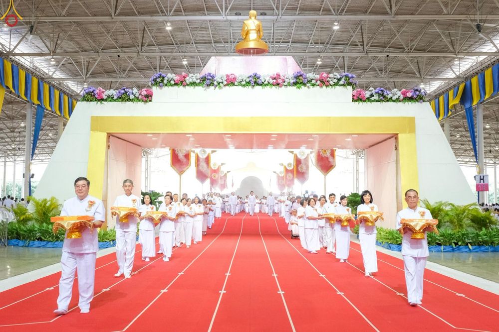 ภาพ No.251660:วันที่ 10 ตุลาคม พ.ศ. 2568 พิธีทอดผ้าป่าสมทบกฐินวัดพระธรรมกาย และสมทบกฐิน 30,000 กว่าวัดทั่วประเทศ ครั้งที่ 3 ณ สภาธรรมกายสากล วัดพระธรรมกาย