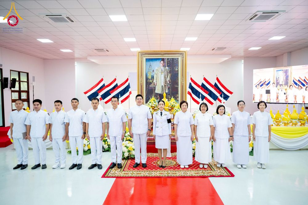 ภาพ No.276116:วันที่ 5 ธันวาคม พ.ศ. 2568 พสกนิกรอำเภอคลองหลวง พร้อมใจบำเพ็ญกุศลอุทิศถวาย “ในหลวงรัชกาลที่ 9” น้อมรำลึกในพระมหากรุณาธิคุณ เนื่องในวันคล้ายวันพระบรมราชสมภพ วันชาติ และวันพ่อแห่งชาติ ณ อาคารปลูกศรัทธา 2 วัดพระธรรมกาย อำเภอคลองหลวง จังหวัดปทุมธานี